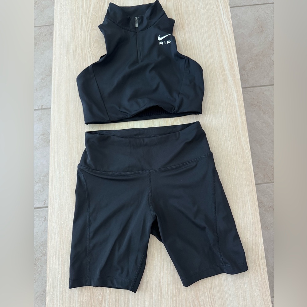 Nike Black Sports Bra and Leggings Set